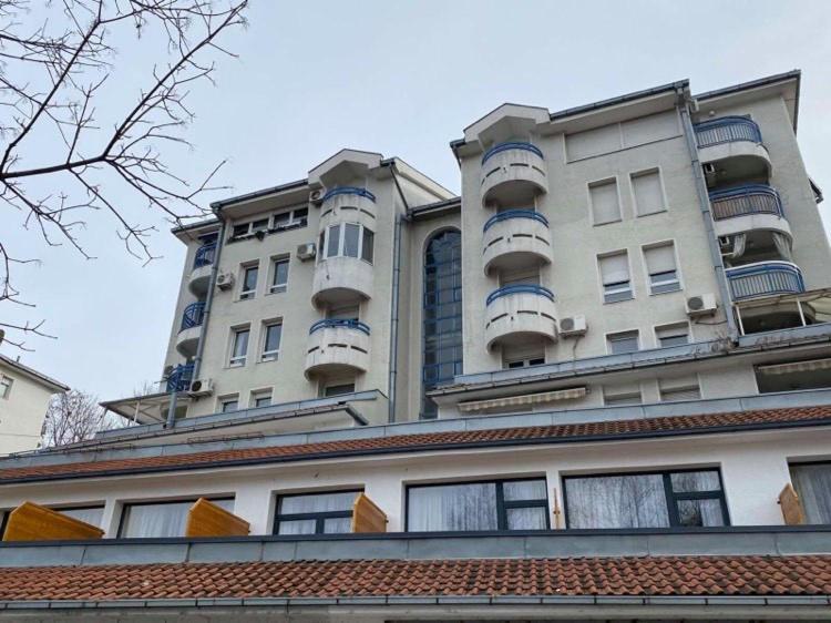 Super Seven Inn Belgrad Exterior foto