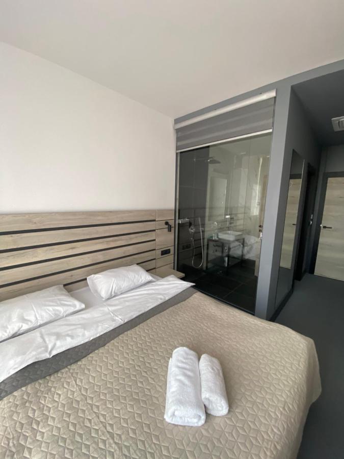 Super Seven Inn Belgrad Exterior foto