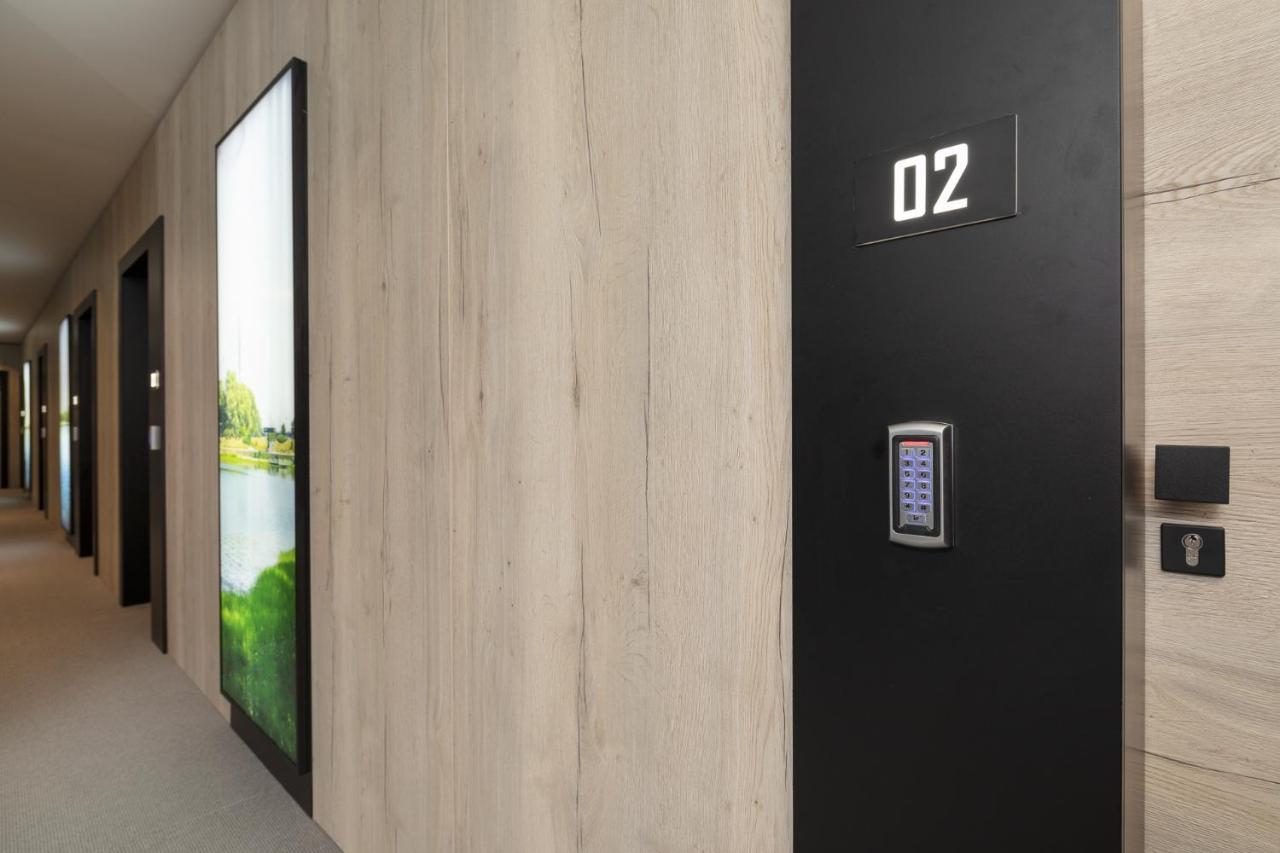 Super Seven Inn Belgrad Exterior foto